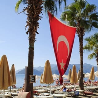 Отельеры Турции встали на защиту российских туристов