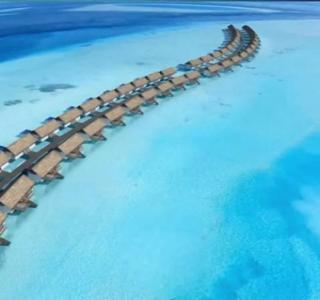 Мальдивы: Отель с подводным рестораном. 